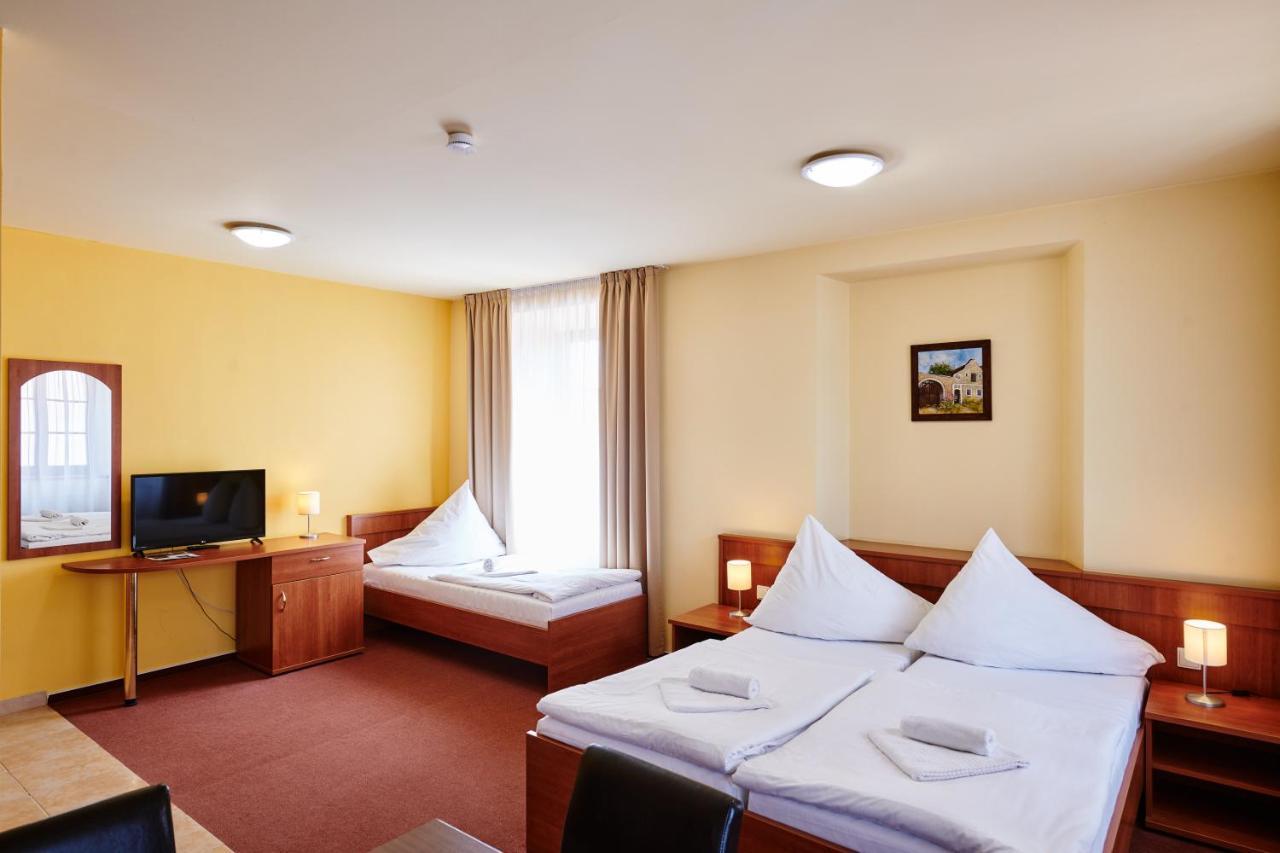 Hotel Zlata Hvezda Vimperk Eksteriør billede