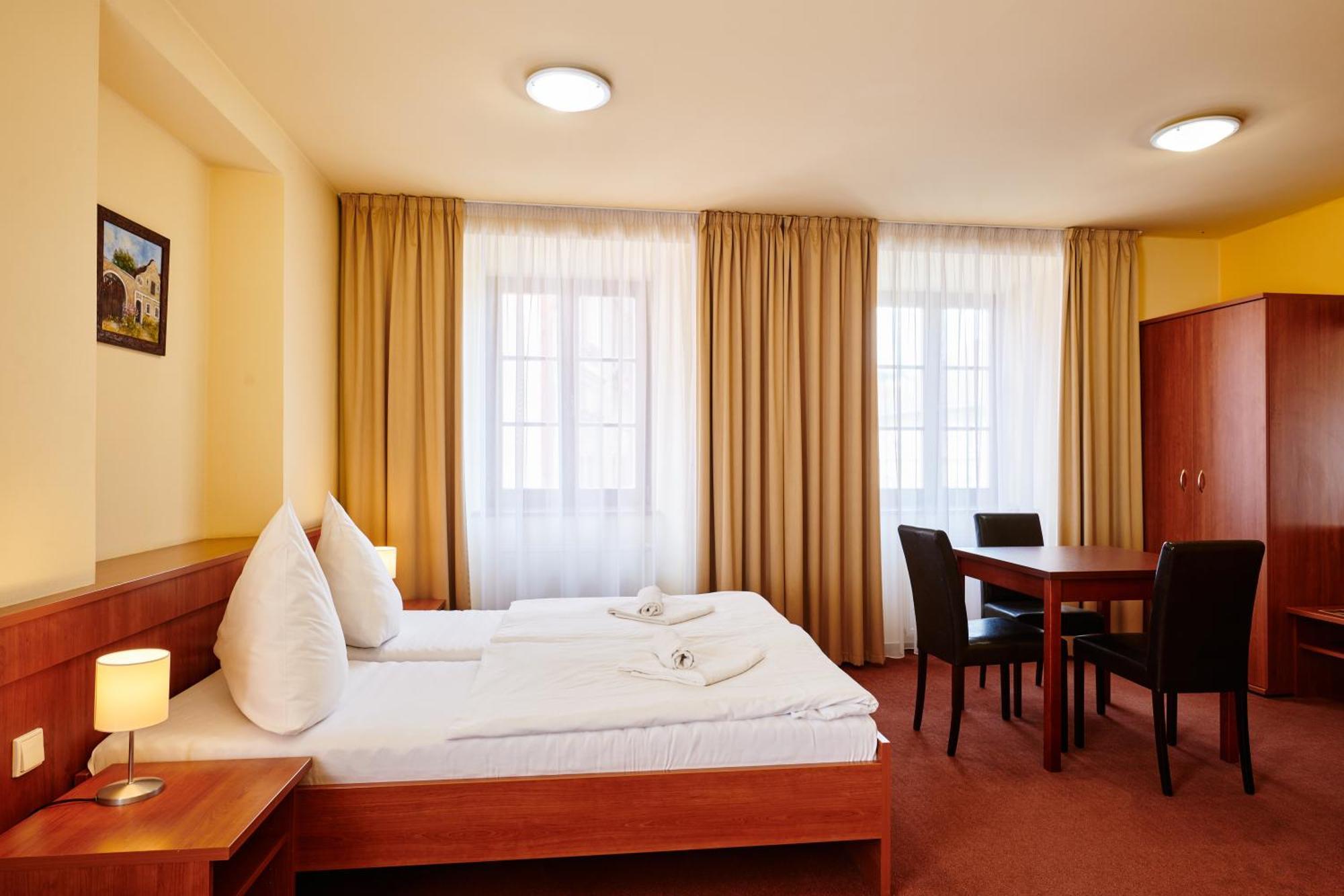 Hotel Zlata Hvezda Vimperk Eksteriør billede